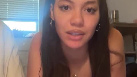 raevynfoxe online show from 24, 4, 2026