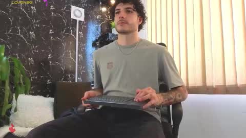 R A F A E L online show from 22, 3, 2026