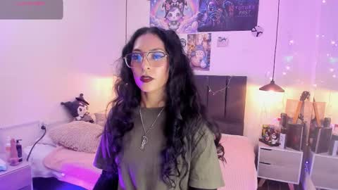 Snapshot of raia_ chatting on 7, 3, 2026 Raia online show from 7, 3, 2026