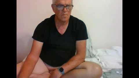 Snapshot of raidertime2024 chatting on 15, 9, 2025 raidertime2024 online show from 15, 9, 2025
