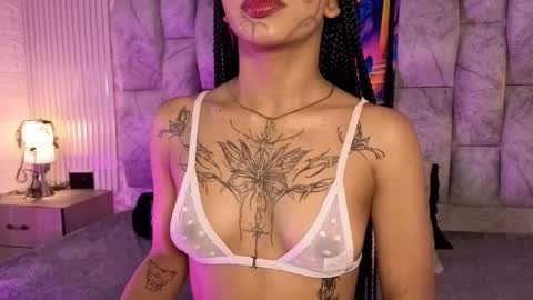 Snapshot of railey_rosse_ chatting on 17, 10, 2025 Welcome to my room online show from 17, 10, 2025