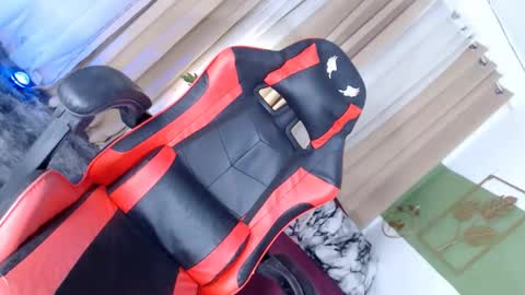 itsmeRailey online show from 20, 2, 2025