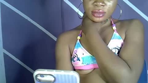 Snapshot of rainbow_baby26 chatting on 25, 9, 2025 rainbow baby26 online show from 25, 9, 2025