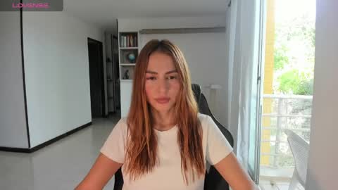 Snapshot of rainbow_jenny chatting on 27, 5, 2026 Jennyindependent model . online show from 27, 5, 2026