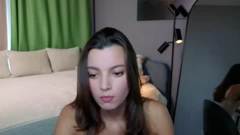 Snapshot of rainevi chatting on 7, 7, 2026 rainevi online show from 7, 7, 2026