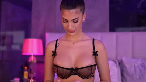 Snapshot of raisakali chatting on 29, 10, 2025 Raisa online show from 29, 10, 2025