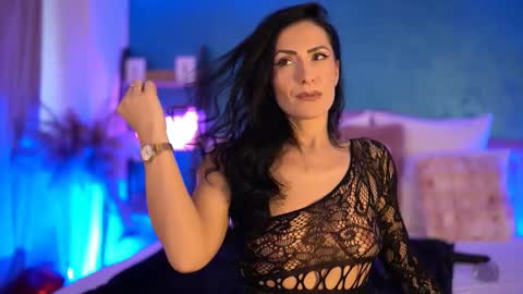 RaisaVawn online show from 9, 2, 2026