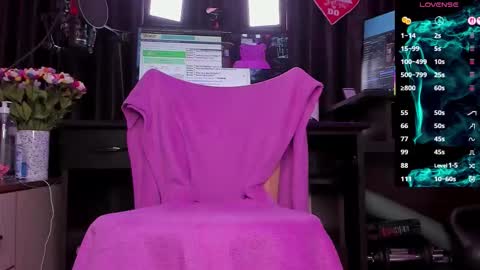 Laura online show from 28, 9, 2025