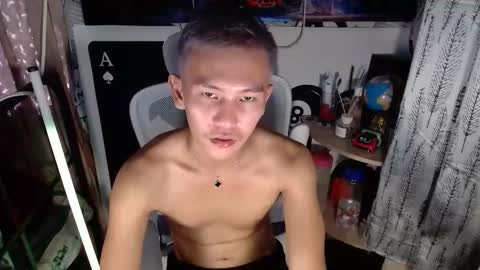 Snapshot of ralfhuge24 chatting on 6, 3, 2026 ralfhuge24 online show from 6, 3, 2026