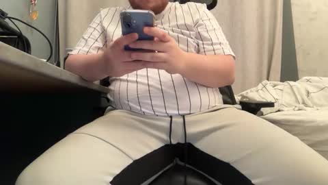 Snapshot of ramsesderde chatting on 5, 1, 2026 ramsesderde online show from 5, 1, 2026