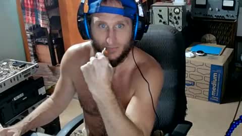 Snapshot of randalltotazz chatting on 5, 8, 2026 Randall online show from 5, 8, 2026