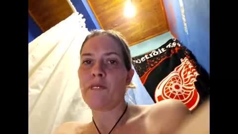 Snapshot of randcandy77 chatting on 19, 2, 2025 Randcandy77 online show from 19, 2, 2025