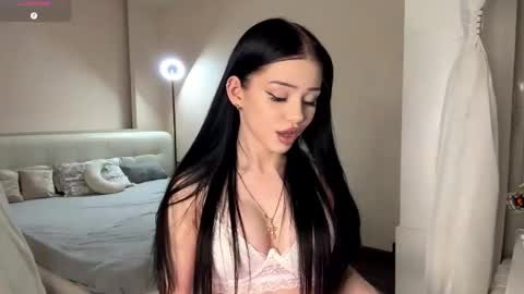Snapshot of randiburt chatting on 13, 1, 2026 Luna online show from 13, 1, 2026