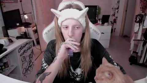 Snapshot of rapunzel_cute chatting on 12, 6, 2026 Rapunzel online show from 12, 6, 2026