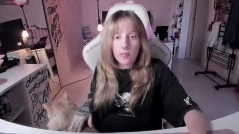 Snapshot of rapunzel_cute chatting on 14, 6, 2026 Rapunzel online show from 14, 6, 2026