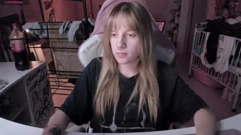 Snapshot of rapunzel_cute chatting on 28, 6, 2026 Rapunzel online show from 28, 6, 2026