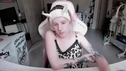 Snapshot of rapunzel_cute chatting on 11, 7, 2026 Rapunzel online show from 11, 7, 2026