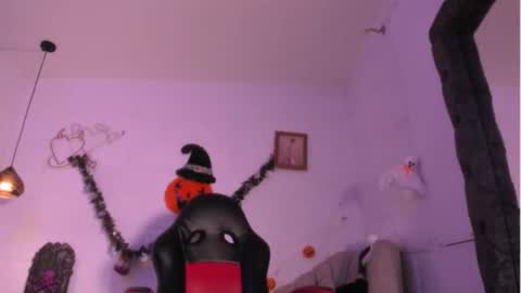 Raquel online show from 30, 10, 2025