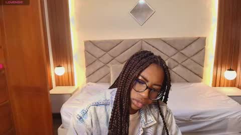 Snapshot of raqueljones_ chatting on 26, 2, 2026 Raquel online show from 26, 2, 2026