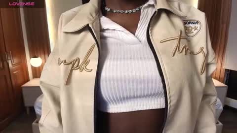 Snapshot of raqueljones_ chatting on 2, 3, 2026 Raquel online show from 2, 3, 2026