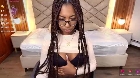 Snapshot of raqueljones_ chatting on 5, 3, 2026 Raquel online show from 5, 3, 2026