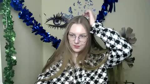 raspberry0101 online show from 7, 2, 2025