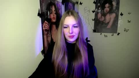 raspberry0101 online show from 5, 10, 2025