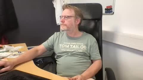 Raunchy me online show from 28, 11, 2025