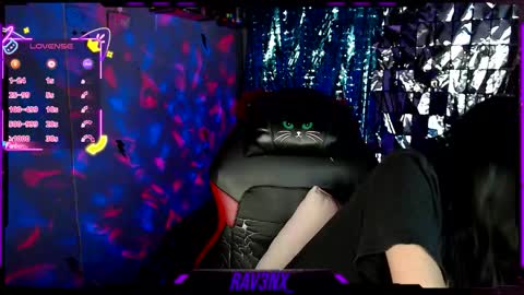   online show from 17, 9, 2025