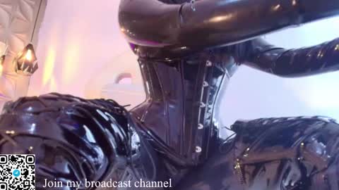   online show from 6, 11, 2025