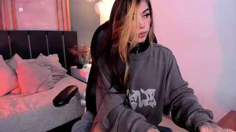 Snapshot of raven_dooll chatting on 5, 6, 2026 Raven online show from 5, 6, 2026