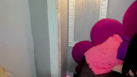 raven_loove online show from 9, 6, 2026