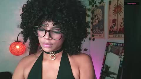 Snapshot of raven_luv chatting on 14, 9, 2025 raven  online show from 14, 9, 2025