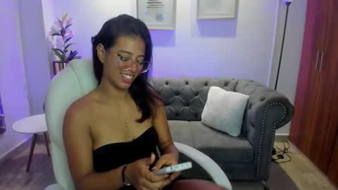 Snapshot of raven_stonee chatting on 14, 9, 2025 Raven online show from 14, 9, 2025