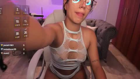 Snapshot of raven_stonee chatting on 24, 9, 2025 Raven online show from 24, 9, 2025