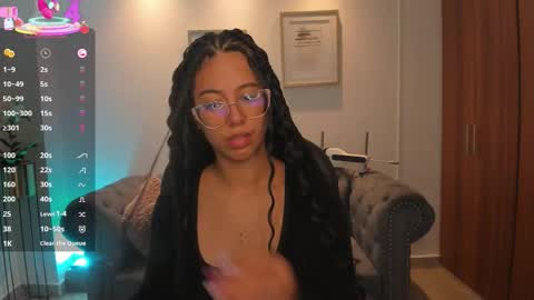 Snapshot of raven_stonee chatting on 24, 10, 2025 Raven online show from 24, 10, 2025