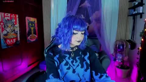 Snapshot of ravencollen chatting on 19, 6, 2026 ravencollen online show from 19, 6, 2026