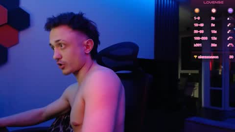 Snapshot of ravine_doleg chatting on 9, 10, 2025 Alex Nash online show from 9, 10, 2025