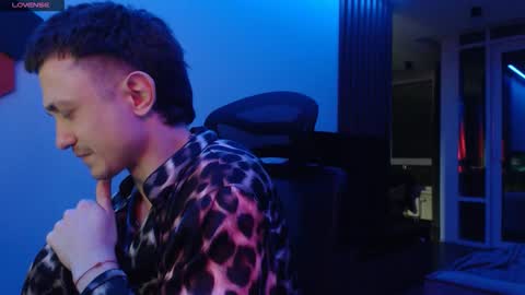 Snapshot of ravine_doleg chatting on 30, 10, 2025 Alex Nash online show from 30, 10, 2025