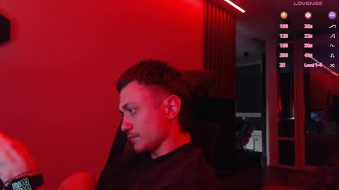 Snapshot of ravine_doleg chatting on 31, 10, 2025 Alex Nash online show from 31, 10, 2025