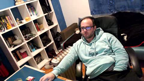 ravingr3d3 online show from 21, 1, 2025
