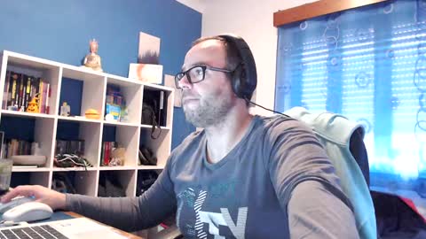 ravingr3d3 online show from 24, 1, 2025