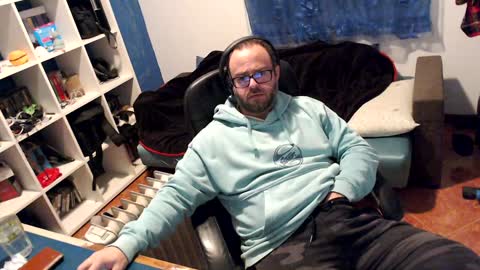 ravingr3d3 online show from 31, 1, 2025