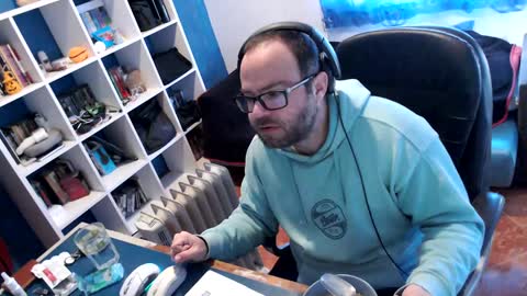 ravingr3d3 online show from 3, 2, 2025