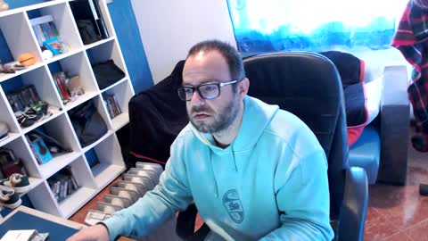 ravingr3d3 online show from 5, 2, 2025
