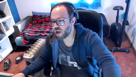 ravingr3d3 online show from 6, 2, 2025