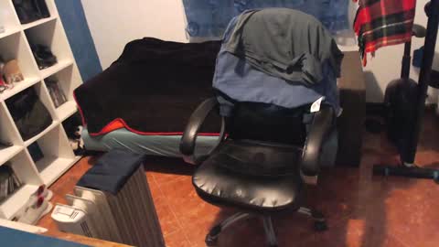 ravingr3d3 online show from 8, 2, 2025