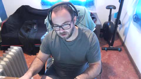 ravingr3d3 online show from 11, 2, 2025