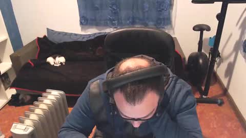 ravingr3d3 online show from 13, 2, 2025