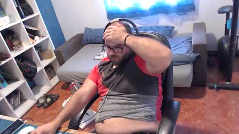 ravingr3d3 online show from 25, 9, 2025